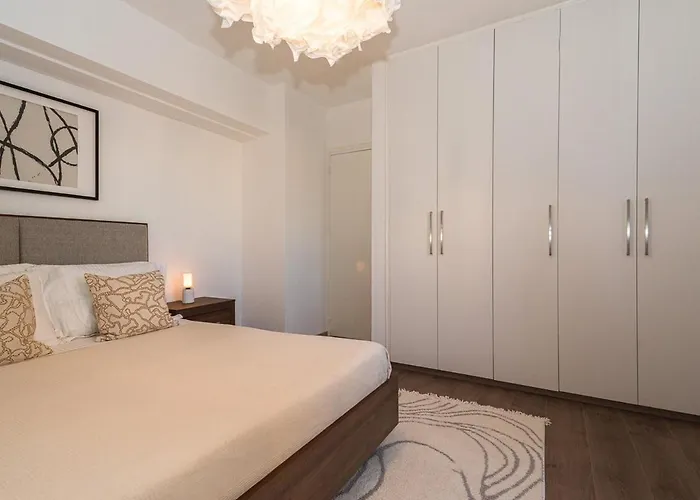 Centre Modern Boho Apartment