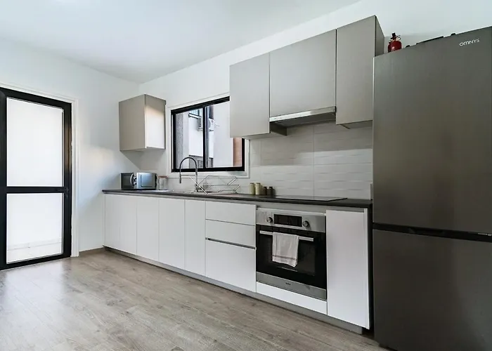 Centre Modern Boho Apartment *