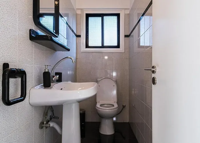 Apartment Centre Modern Boho Nicosia